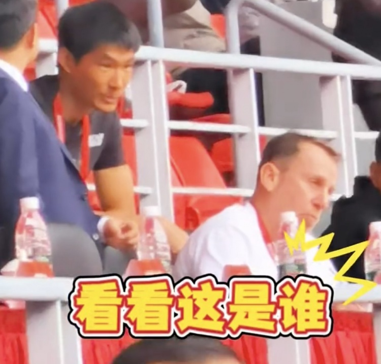久爾杰維奇現(xiàn)身鹽城，現(xiàn)場觀看中國U22國足vs韓國